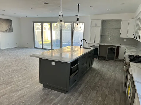 1240 Hacienda Dr, Oxnard, CA 93030