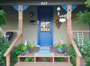 207 N Rio Grande St, Lockhart, TX 78644