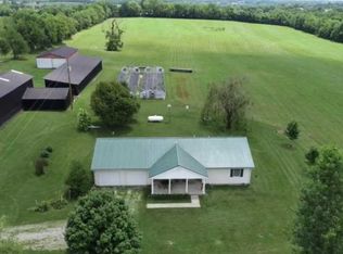 717 Stonetown Rd, Stamping Ground, KY 40379