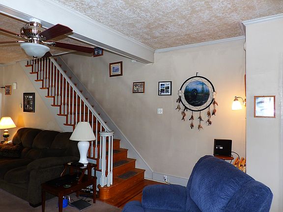 5th image of 423 Walnut St