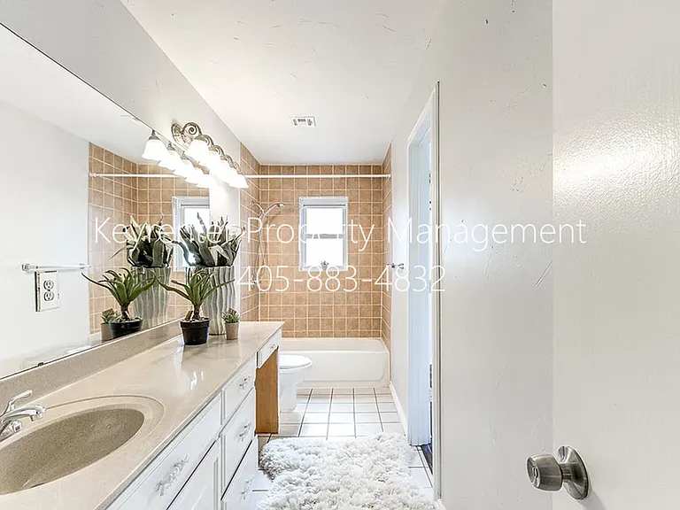 3615 SW 12th St — Photo 27