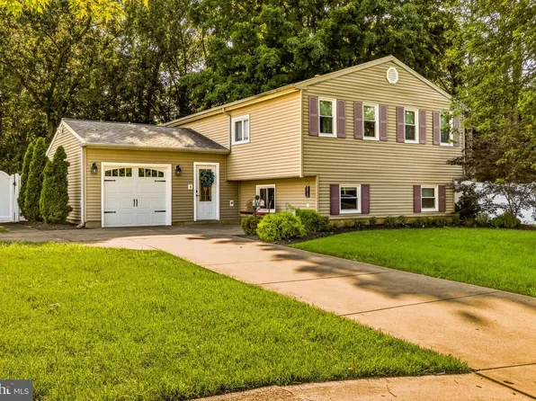 730 Chetwood Ct, West Deptford, NJ 08096