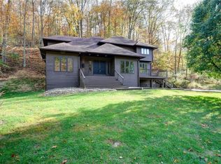 7 Stonegate Dr, Hurricane, WV 25526