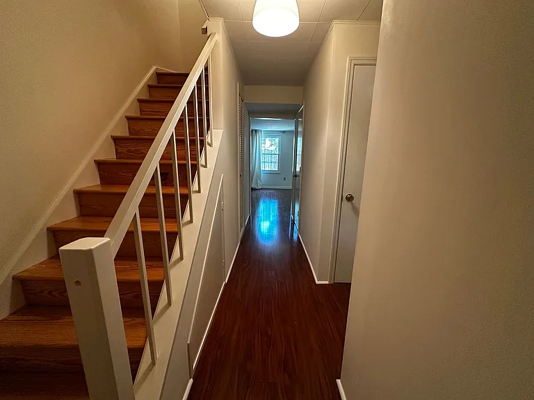 113 Sherwood Ct — Photo 12