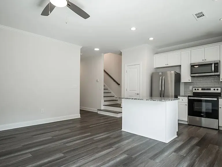 123 Magnolia Pl — Photo 3