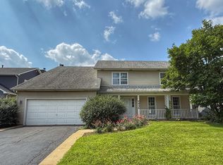 2436 Putnam Dr, Naperville, IL 60565