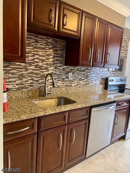 1st image of 22 Troy Dr #1