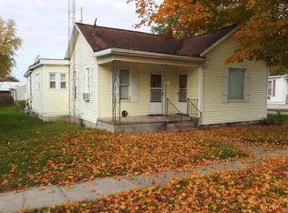 311 N Tucker St, Mentone, IN