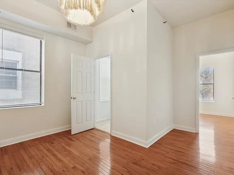 1601 Brown St #2 — Photo 4