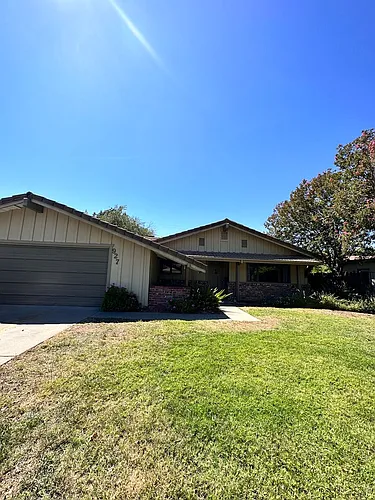 927 Acacia Ln Photo 1