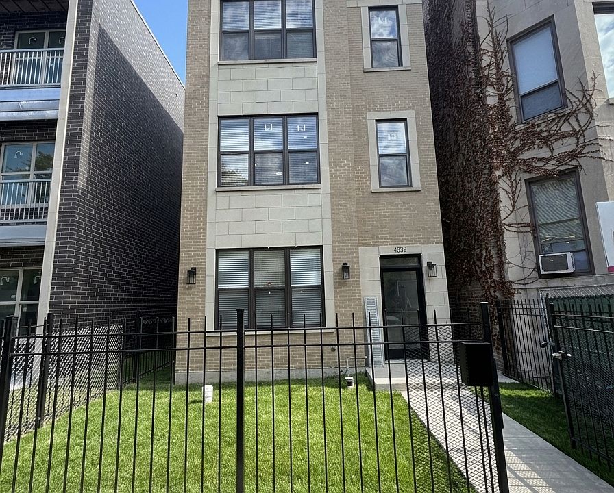 1st image of 4039 S Calumet Ave #1