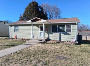 905 E 10th St, Concordia, KS 66901