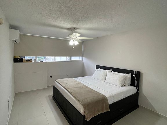 3rd image of 2612 Condominio Alborada #1
