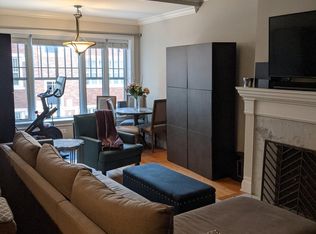 634 Hinman Ave APT 2D, Evanston, IL 60202