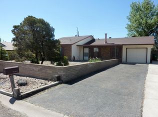 1133 Spur Rd SE, Rio Rancho, NM 87124