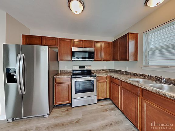 5th image of 11211 N Longbranch St