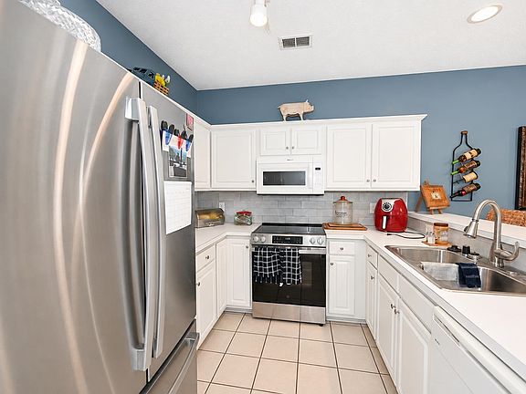 3rd image of 1058 Sea Mountain Hwy. #10-202
