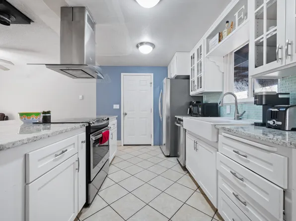 286 SE D St, Madras, OR 97741