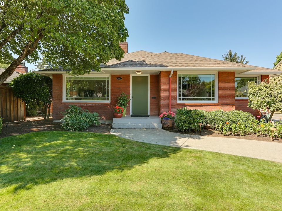 1st image of 216 NW 42nd St