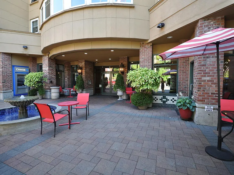 1417 Queen Anne Ave N #305 — Photo 23