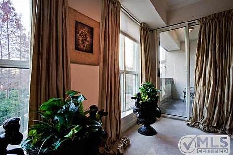 4th image of 3401 Lee Pkwy APT 409
