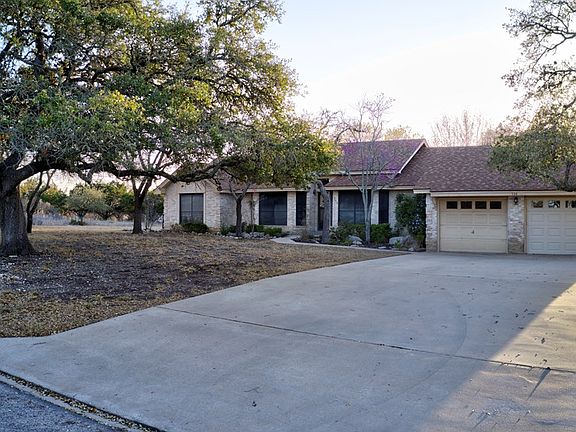 3rd image of 504 Sumack Dr W