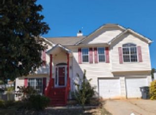 10700 Barberry Dr, Hampton, GA 30228