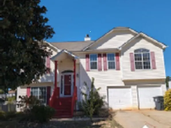 10700 Barberry Dr, Hampton, GA 30228