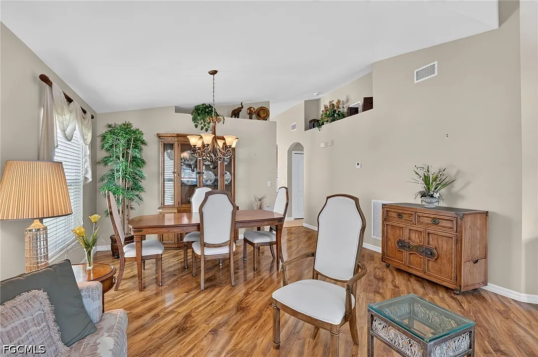 2 bed, 2.0 bath, 2002 sqft, $7,500 — Photo 4