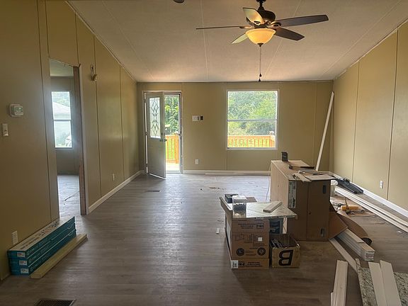 3rd image of 700 Walnut Ave