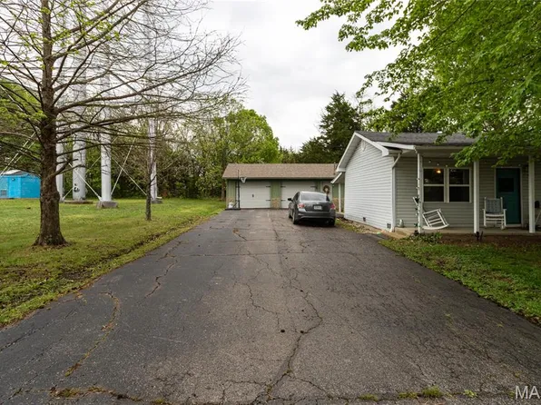 311 Harold St, Crocker, MO 65452