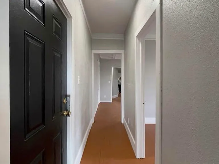 287 E Edsel Ford Fwy #1-8 — Photo 12