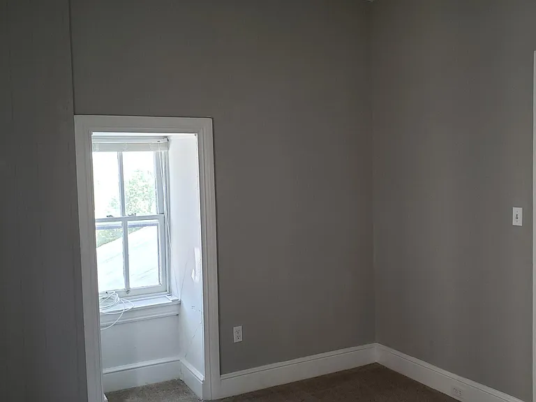 645 W Chestnut St #2 — Photo 17