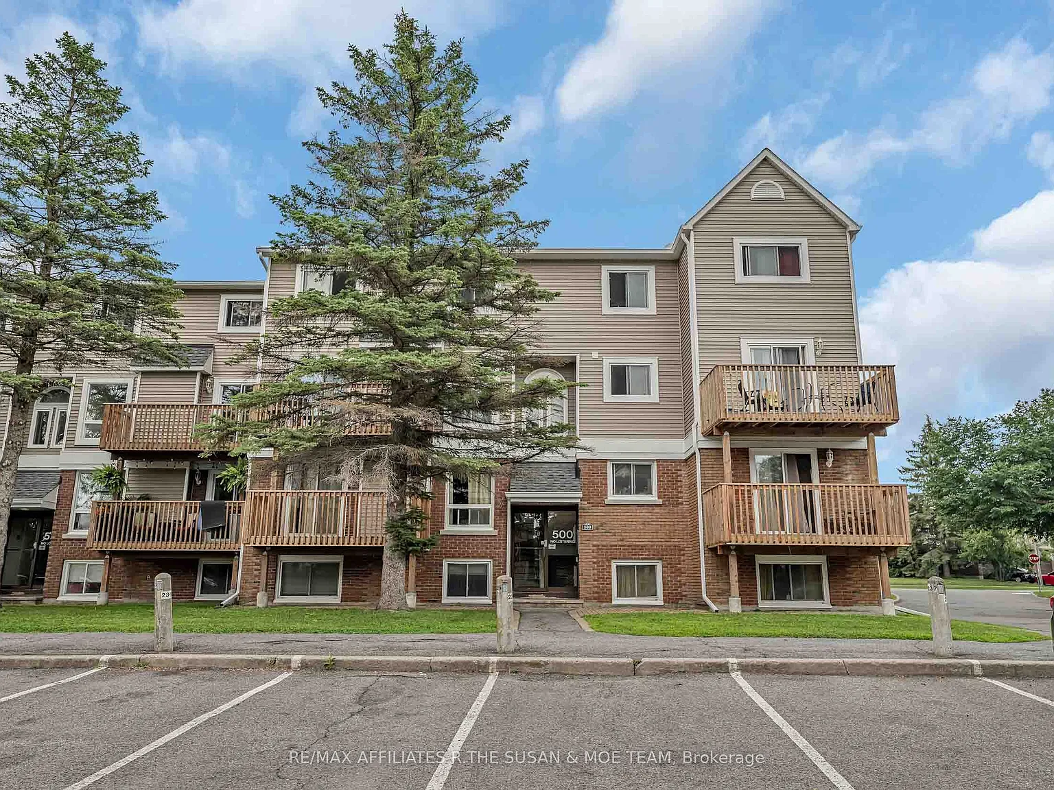 2 bed, $2,300 — Photo 2