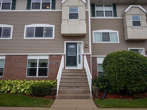 2nd image of 3513 E Squire Ave #3513
