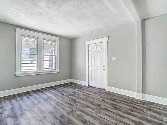 5th image of 1822 Emerson Ave