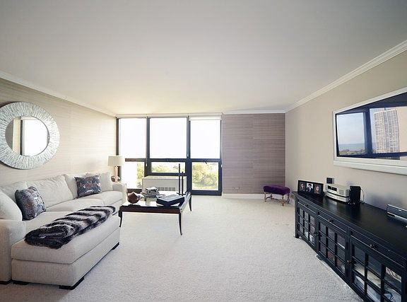 2nd image of 2500 N Lakeview Ave APT 1703