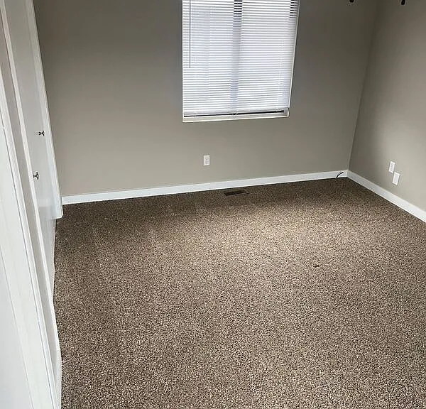 1238 E Guinevere St #2 — Photo 15