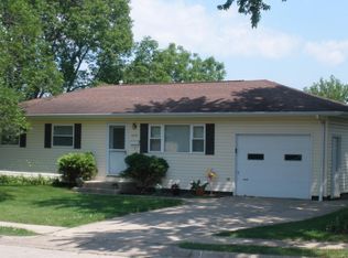 (Undisclosed Address), Dubuque, IA 52001