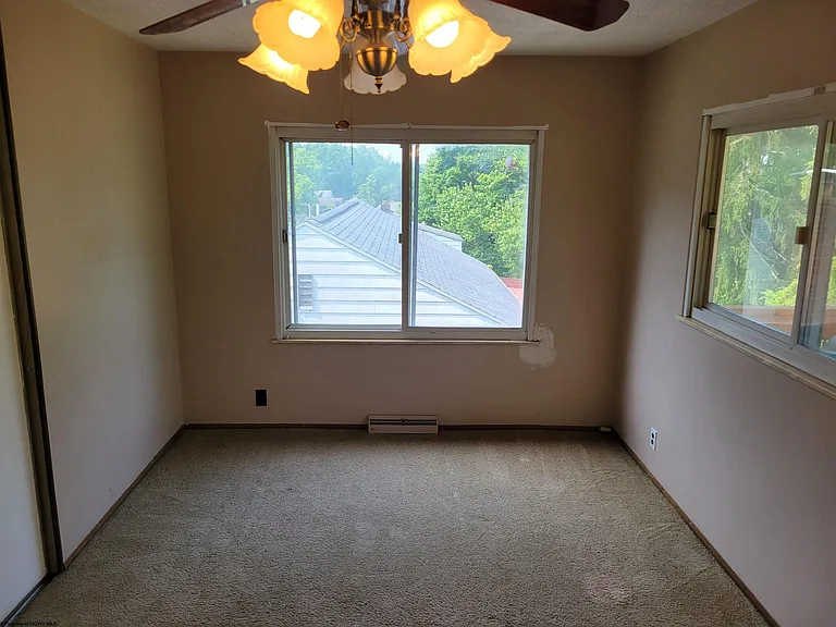 929 Garrison Ave — Photo 4