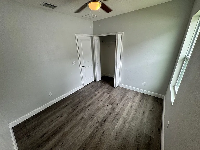 737 Mink Ct #737 — Photo 4