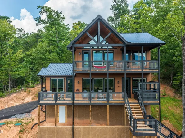 775 Cartertown Rd, Gatlinburg, TN 37738