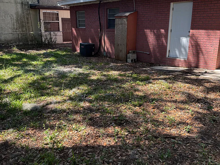 357 Parkway St — Photo 13
