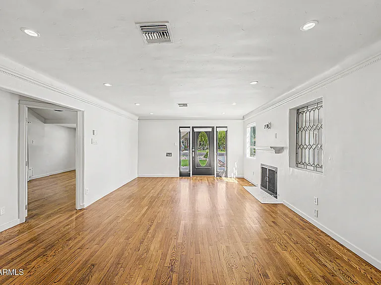 521 W Mariposa St #MAIN — Photo 5