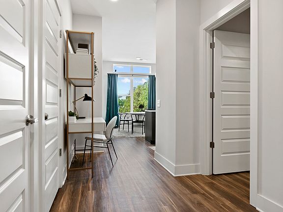 5th image of 2201 Glenwood Ave SE #2000-2118