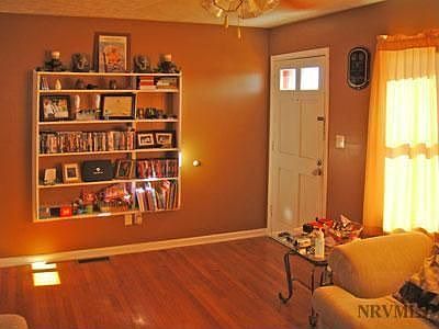 3rd image of 5453 Shepard Dr