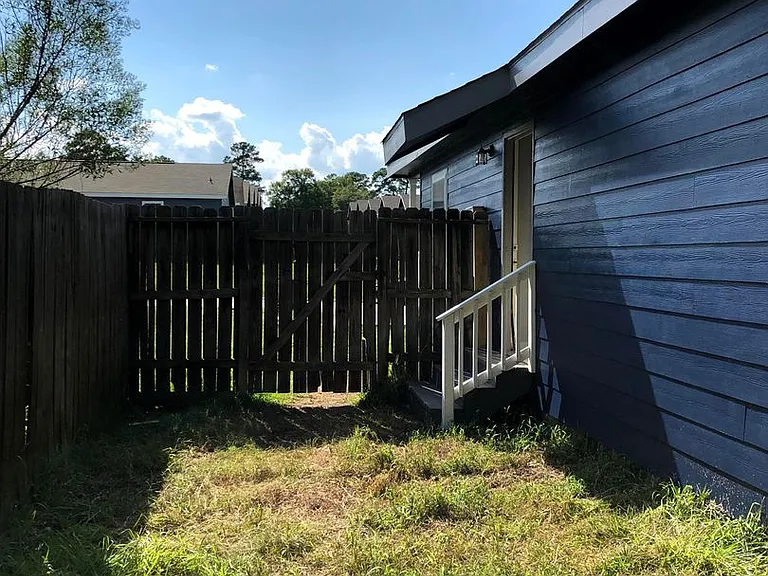 168 Varsity Dr — Photo 5
