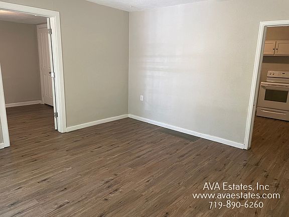 2nd image of 910 E 13th St