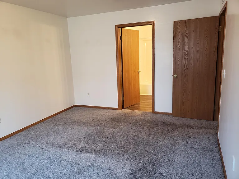 8338 Shields Dr — Photo 10