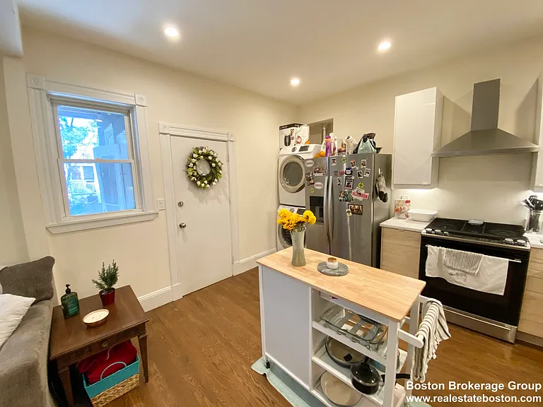 106 Buttonwood St #2 — Photo 5